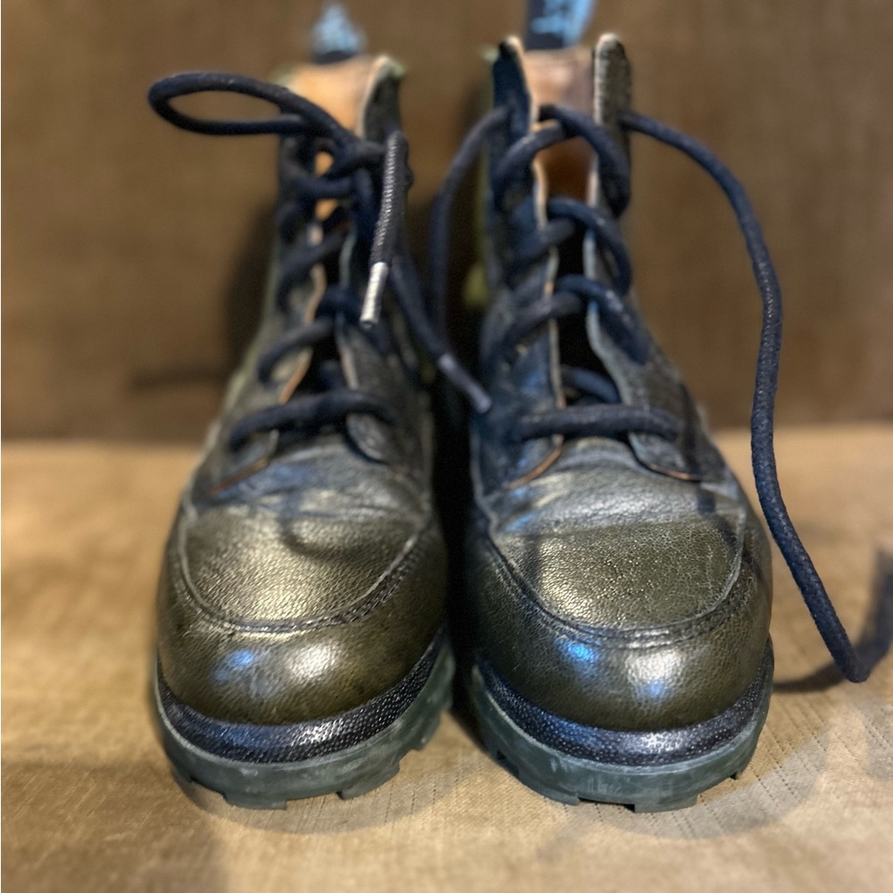 Forest green John Fluevog ankle boots!